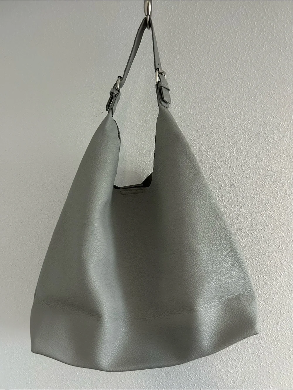 Minimalist Gray Leather Tote Bag - Sleek Everyday Shoulder Bag